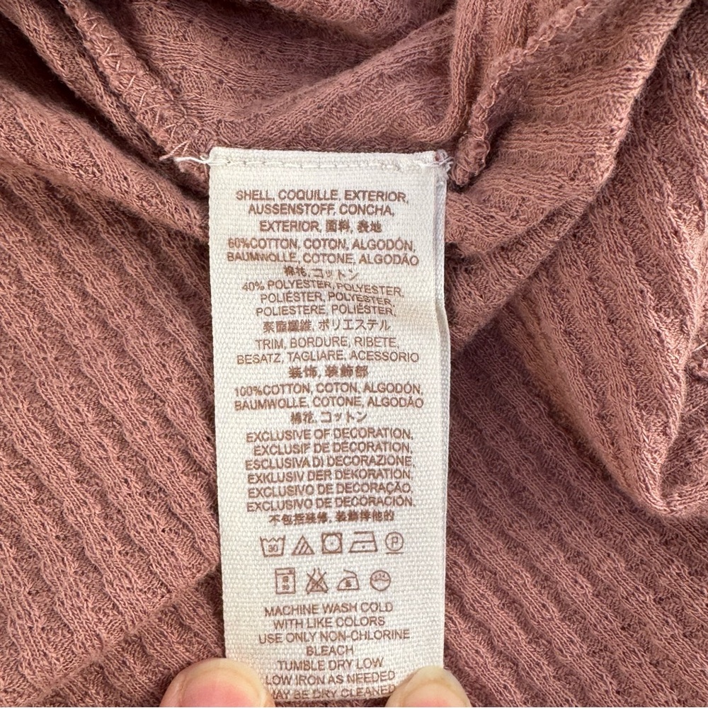 Free People Parisian Eyelet Bell Sleeve textured Top in pinky mauve color medium - Picture 15 of 16